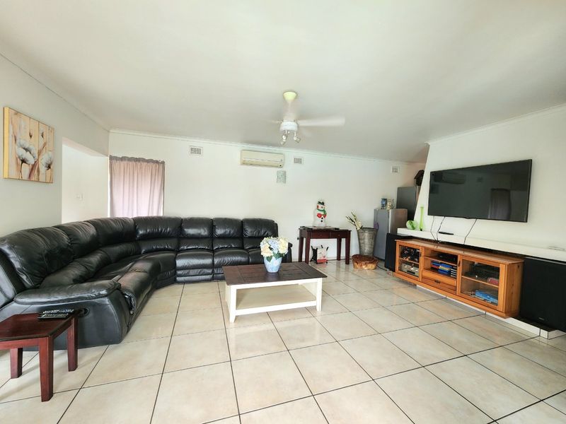 Stunning Family Home with 3 flatlets - Photo 4