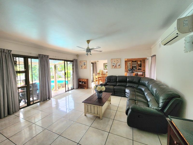 Stunning Family Home with 3 flatlets - Photo 8