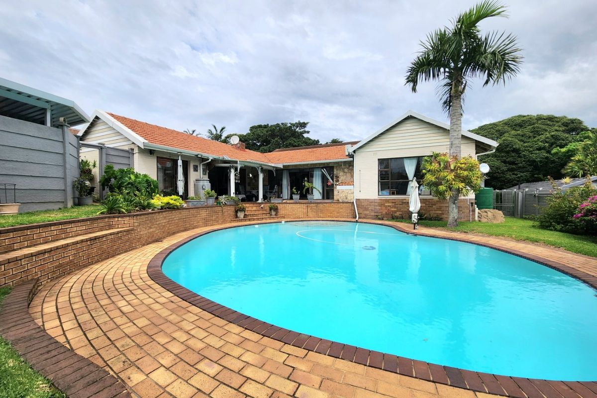 Stunning Family Home with 3 flatlets - Photo 3
