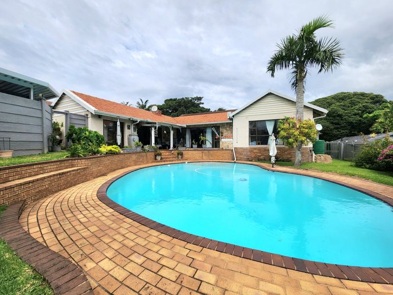 Investment Opportunity Stunning Family Home with 3 flatlets - Photo 3