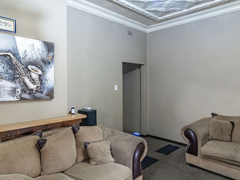 Fully Tenanted Income-Generating Semi-Detached Property – Malvern - Photo 7