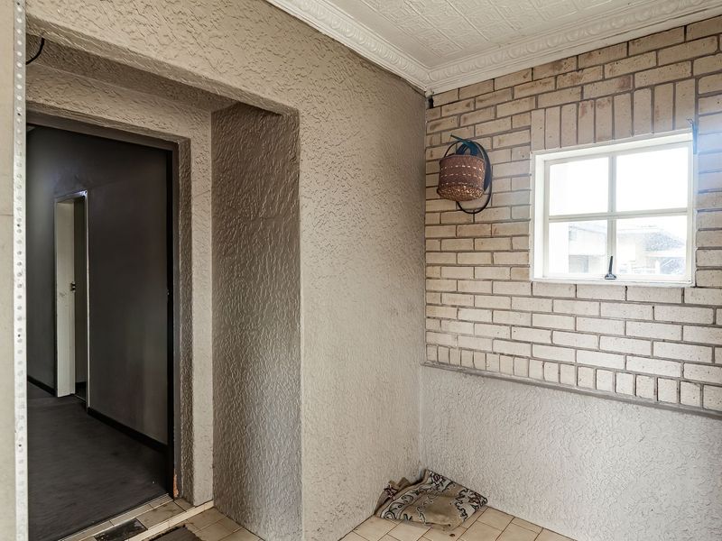 Fully Tenanted Income-Generating Semi-Detached Property – Malvern - Photo 4