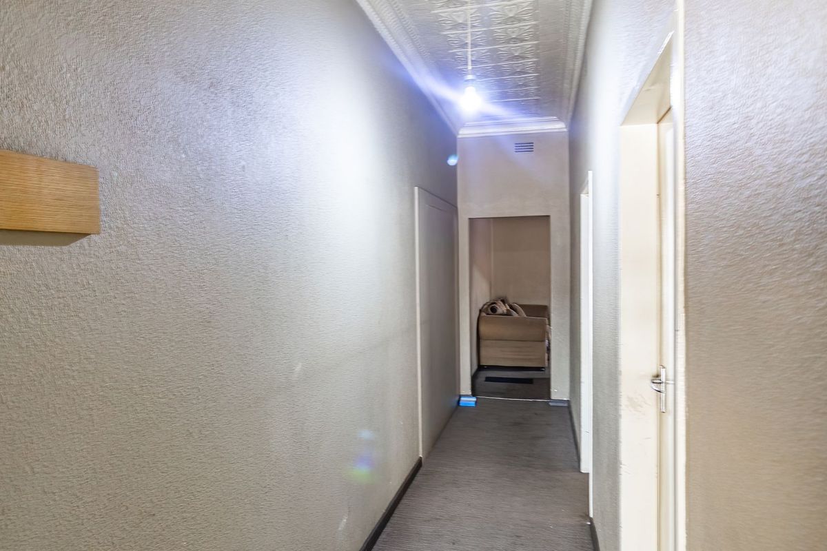 Fully Tenanted Income-Generating Semi-Detached Property – Malvern - Photo 5