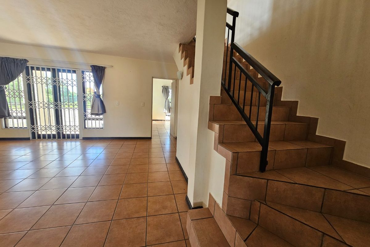 Family Home, Safe Complex, Centrally Located - Photo 4