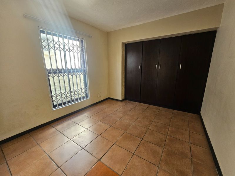 Family Home, Safe Complex, Centrally Located - Photo 10
