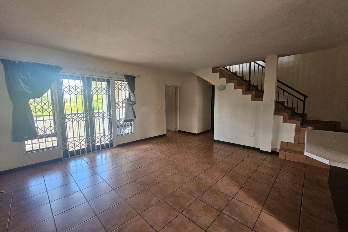 Family Home, Safe Complex, Centrally Located - Photo 3