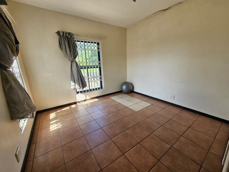 Family Home, Safe Complex, Centrally Located - Photo 8