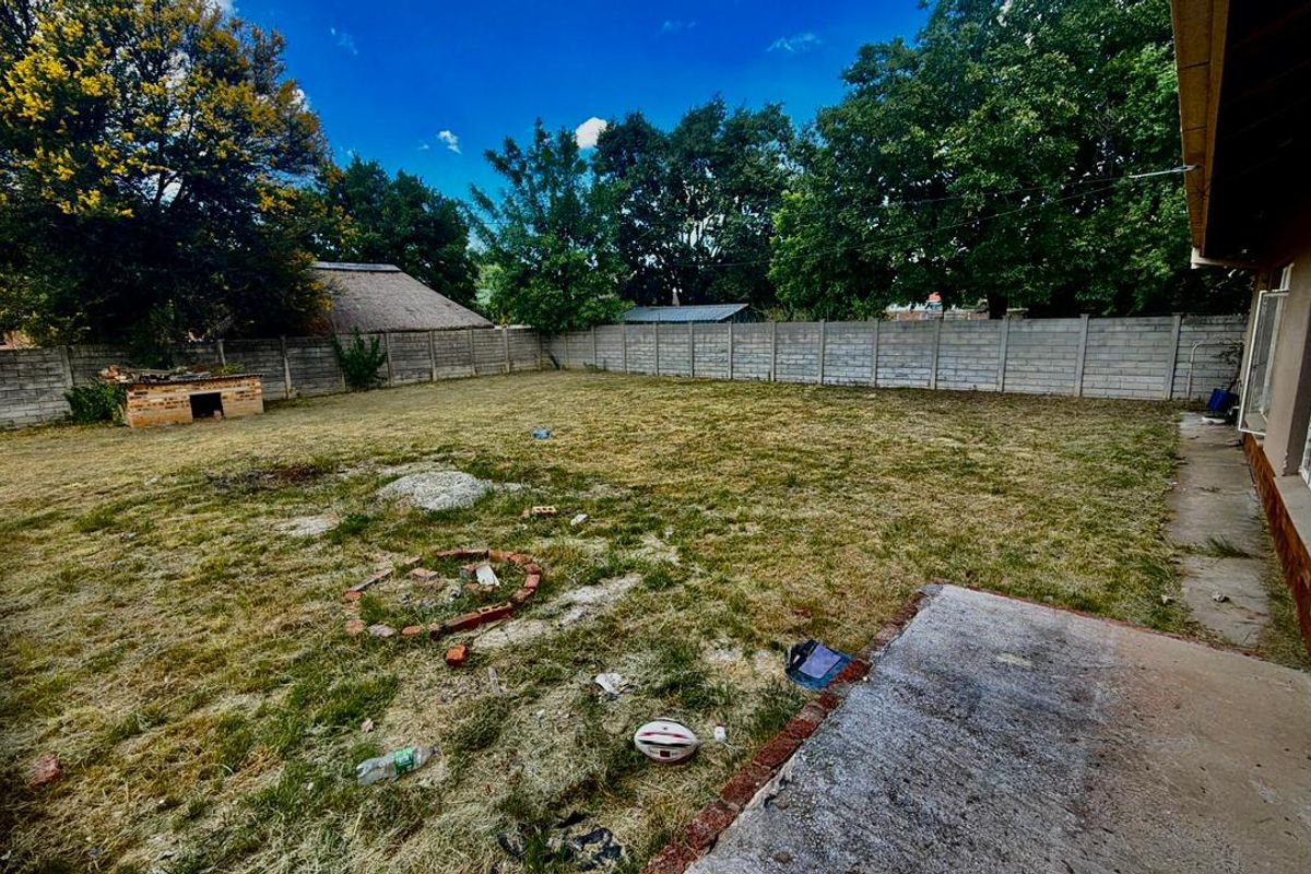 3 Bedroom House For Sale in La Hoff - Photo 4