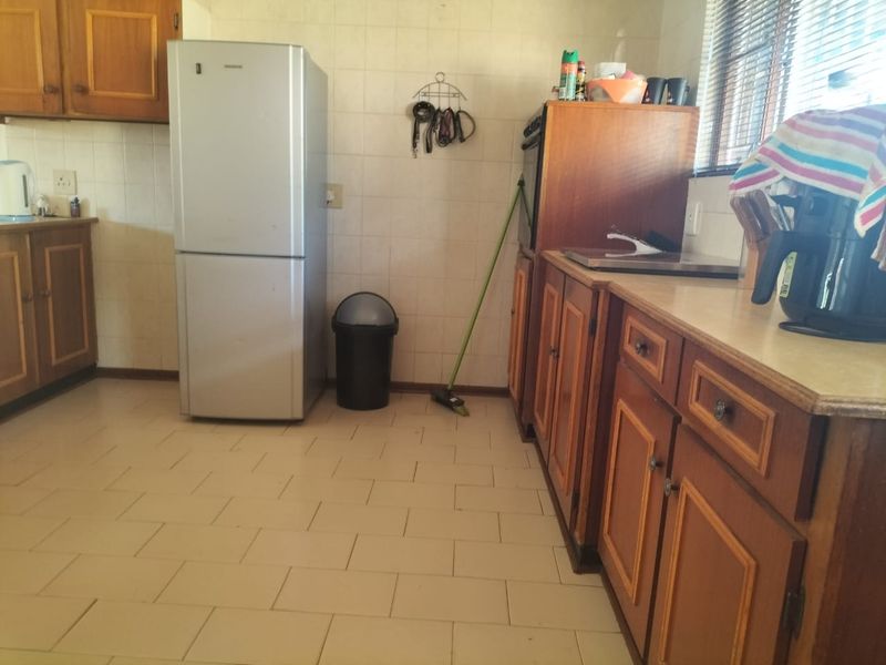 Secure Two Bedroom Townhouse in Stilfontein Ext 4 - Photo 6