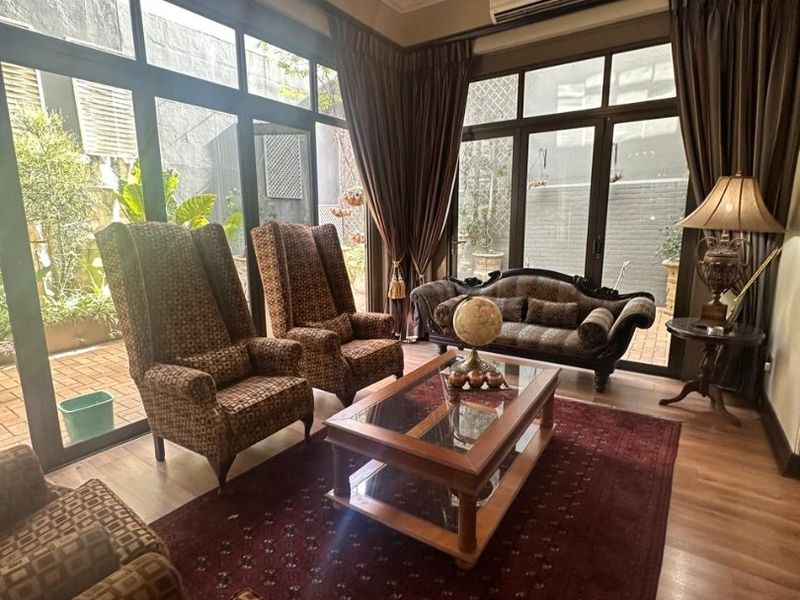 Stunning Modern and neat Commercial Property for Sale in Klerksdorp!!!! - Photo 4