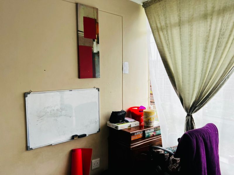 2.5 Bedroom Apartment For Sale in Sunnyside - Photo 6