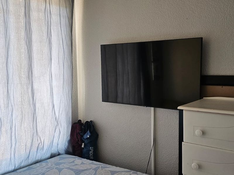 3 Bed 1 bath town house for sale in Country view - Photo 8