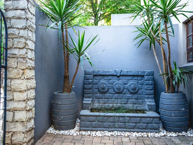 The Ultimate Entertainer’s Dream on the River in Henley on Klip! - Photo 4