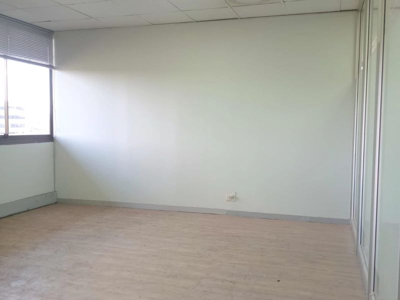 SMME Office Available in Centurion Central - Photo 4