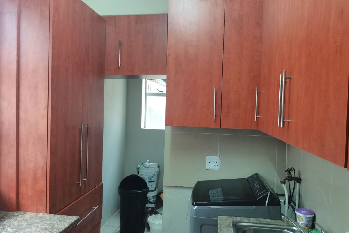 3 bedroom apartment for sale - Photo 4