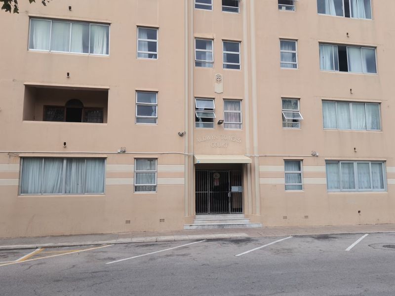 3 bedroom apartment for sale - Photo 2