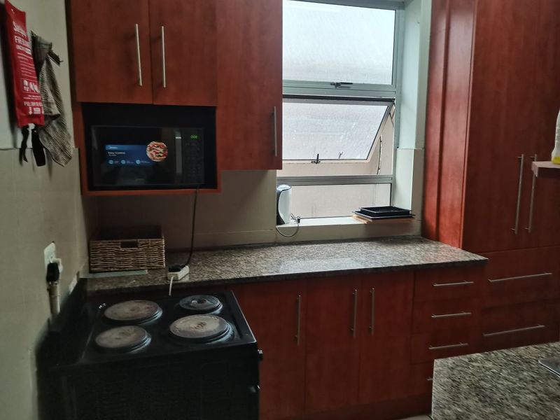 3 bedroom apartment for sale - Photo 8