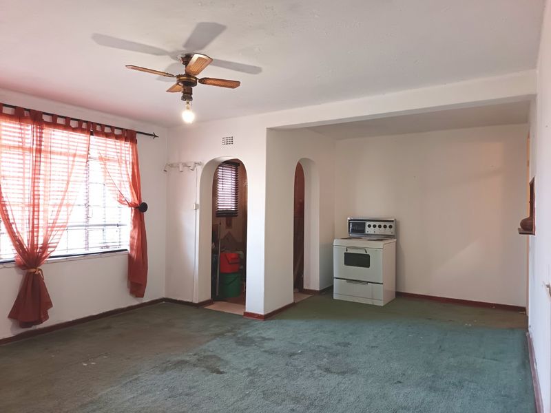 2 BEDROOM APARTMENT FOR SALE - Photo 4