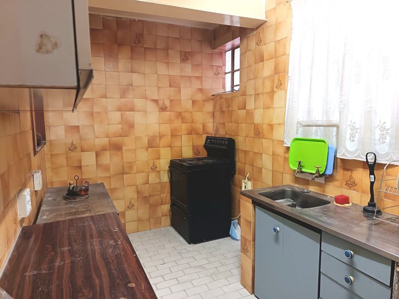 2 BEDROOM APARTMENT FOR SALE - Photo 8