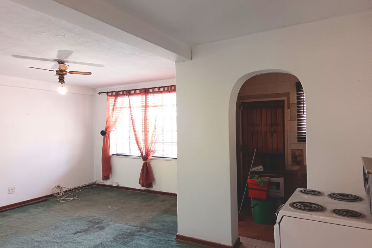 2 BEDROOM APARTMENT FOR SALE - Photo 5