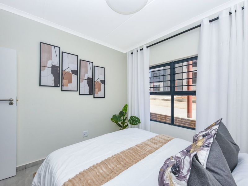 Modern Living at Its Best! - Photo 10