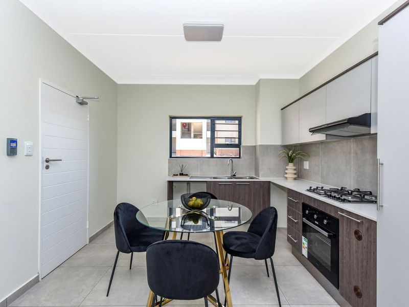 Modern Living at Its Best! - Photo 4