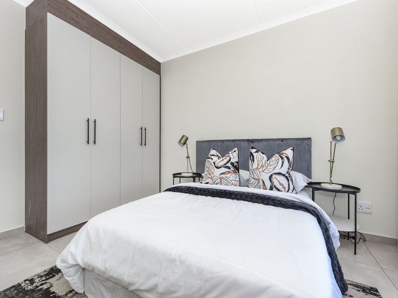 Modern Living at Its Best! - Photo 7