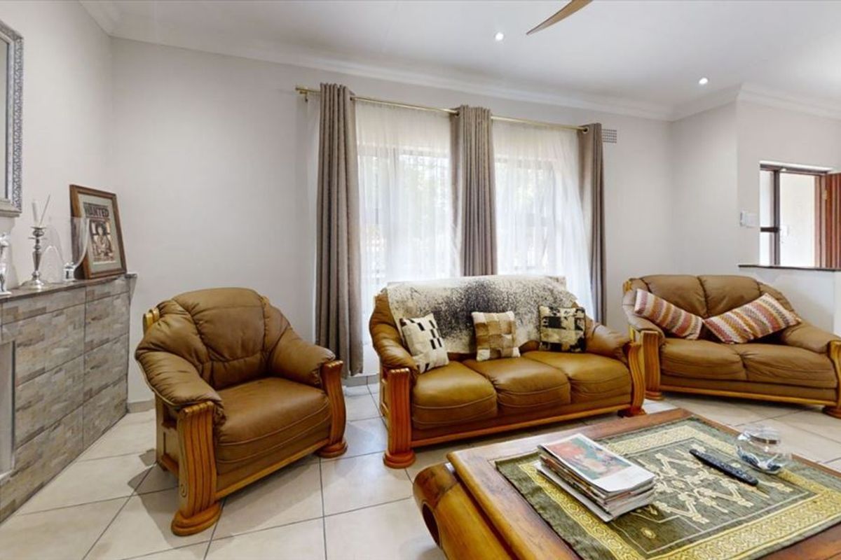 Modern Home with Stylish Comfort and Convenience - Photo 2