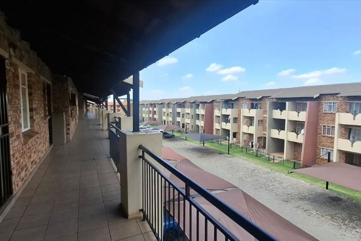 Neat and Low Maintenance Two Bedroom Home - Photo 3