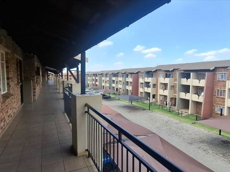 Neat and Low Maintenance Two Bedroom Home - Photo 3