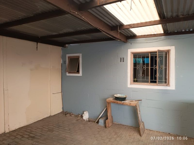 2 Bedroom house for sale in Wesbank - Photo 5
