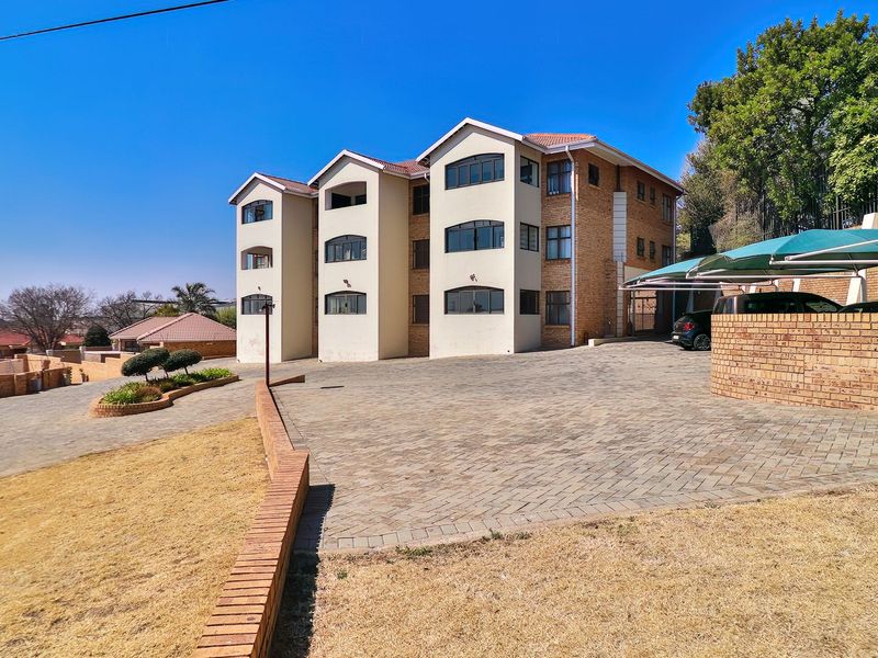 Stylish & Secure 3-Bedroom Flat – Perfect Family Living!  - Photo 8