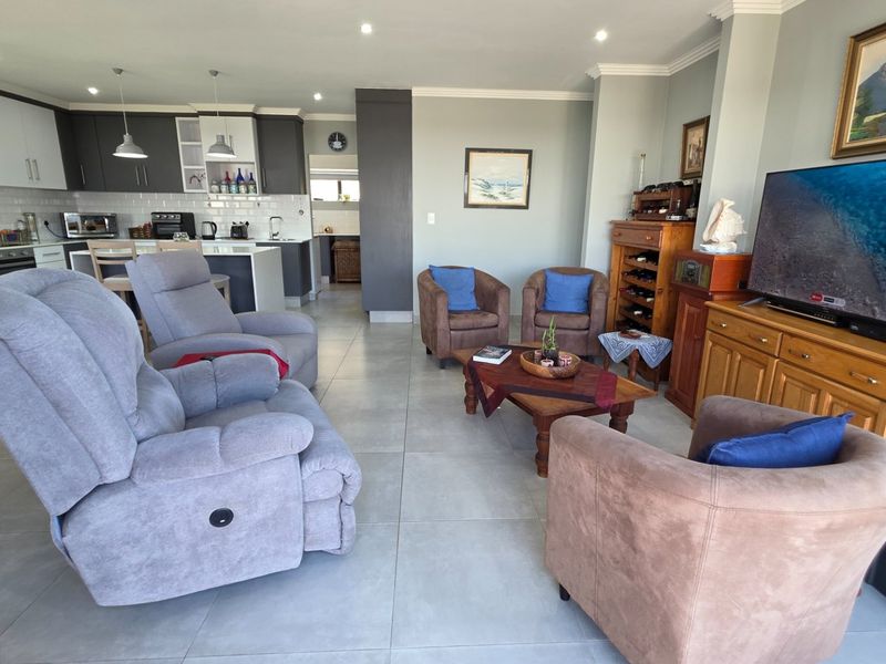 Beautiful House... Popular Estate... Stylish and Modern... Close to Nature !!! - Photo 8