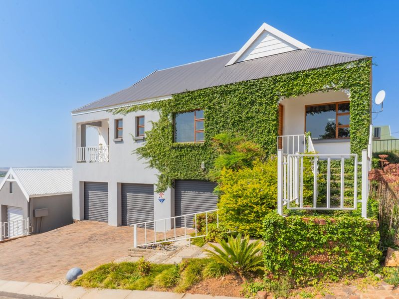 Luxurious 4 Bedroom townhouse For Sale.! - Photo 4