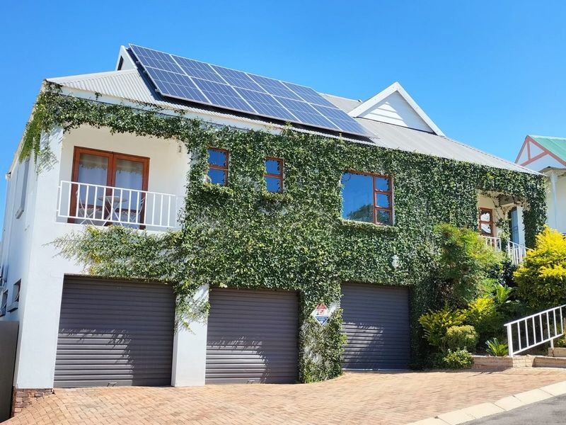 Luxurious 4 Bedroom townhouse For Sale.! - Photo 2