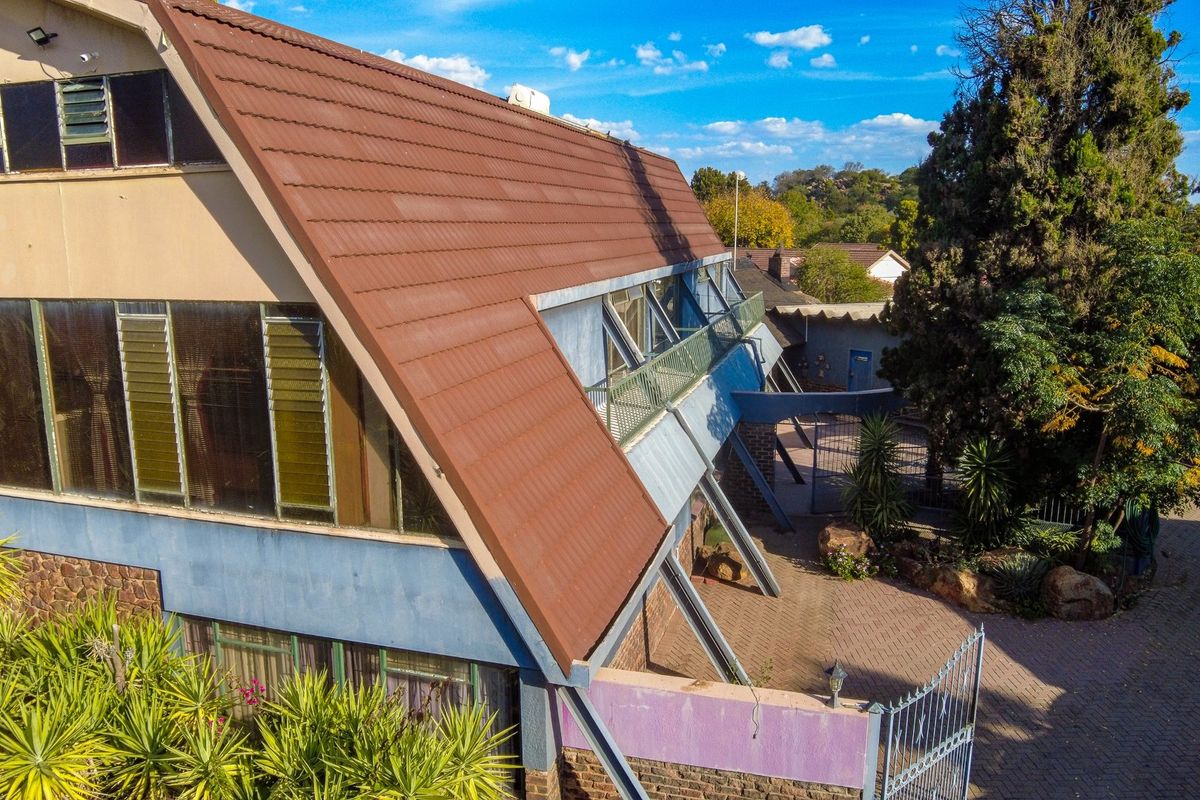 5 Bedroom house for sale in Wilkeville. - Photo 2