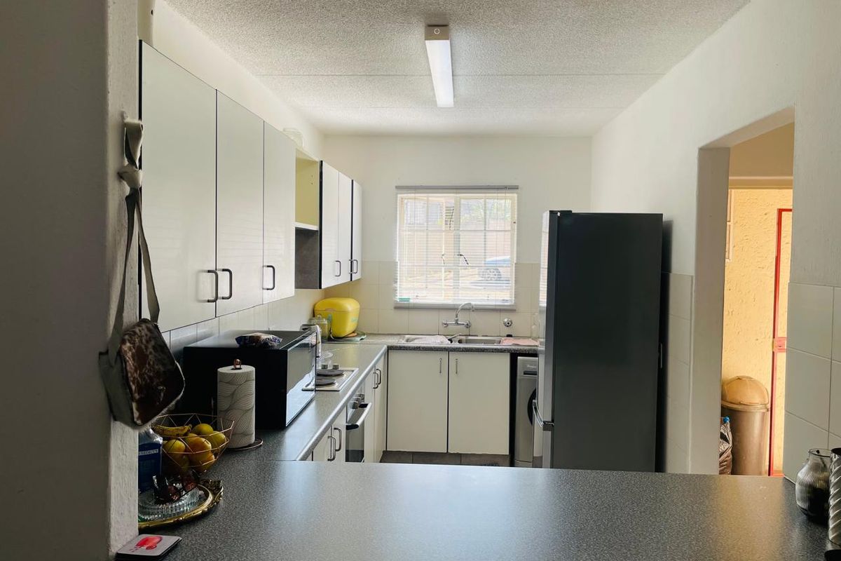 2 Bedroom 1 Bathroom Ground apartment for Sale - Photo 3