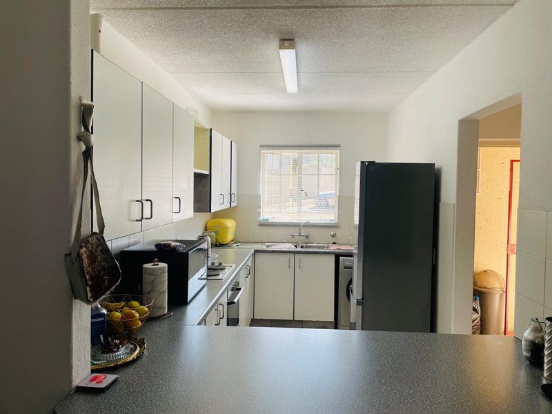 2 Bedroom 1 Bathroom Ground apartment for Sale - Photo 3