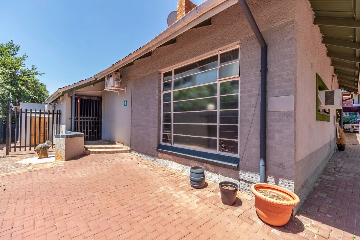 Prime Location Free Standing Commercial Building For Sale In Randburg - Photo 4