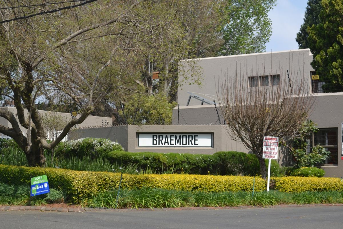 Upper Level Two Bed Two Bath simplex For Sale at Braemore Craighall Park  - Photo 5