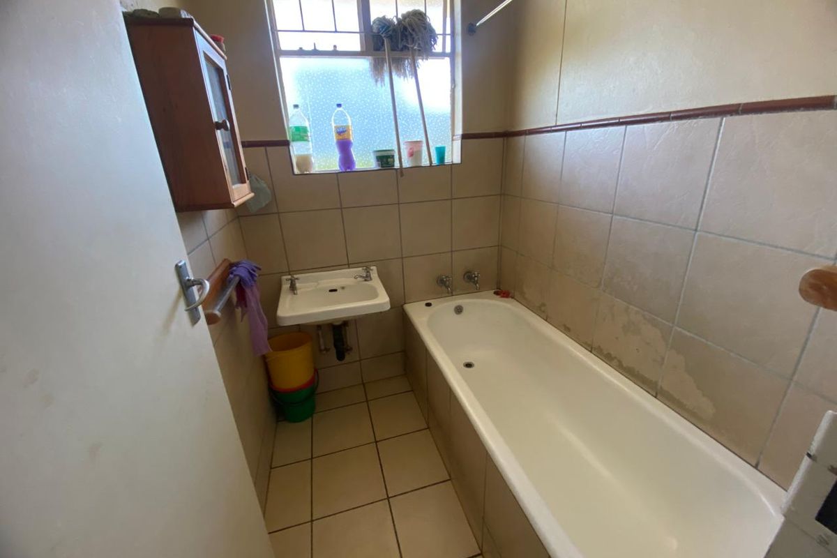 1.5 Bedroom For Sale in Sunnyside - Photo 5