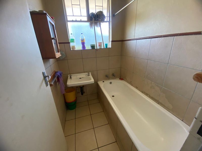 1.5 Bedroom For Sale in Sunnyside - Photo 5