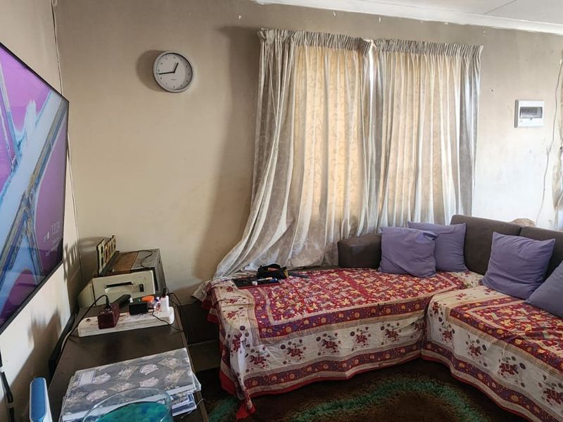 Spacious 3 bedroom and 2 bathroom house for sale in sky city  - Photo 10