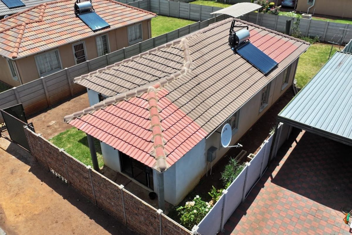 Spacious 3 bedroom and 2 bathroom house for sale in sky city  - Photo 3