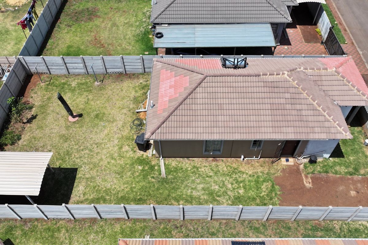 Spacious 3 bedroom and 2 bathroom house for sale in sky city  - Photo 5