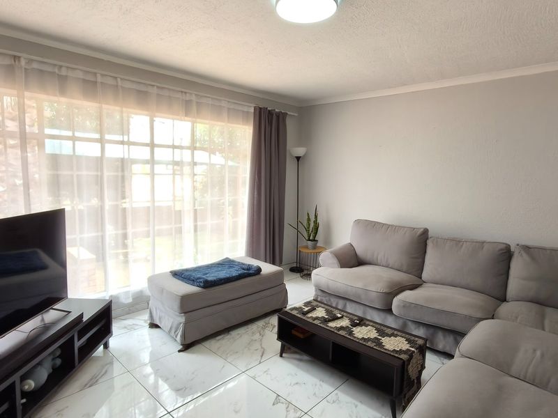 Spacious Family Living in the Heart of Noordheuwel  - Photo 5