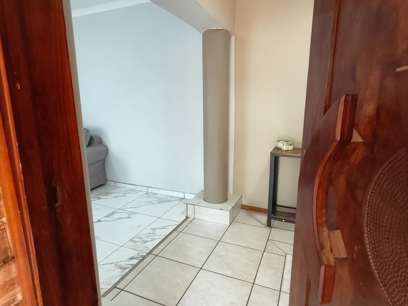 Spacious Family Living in the Heart of Noordheuwel  - Photo 3