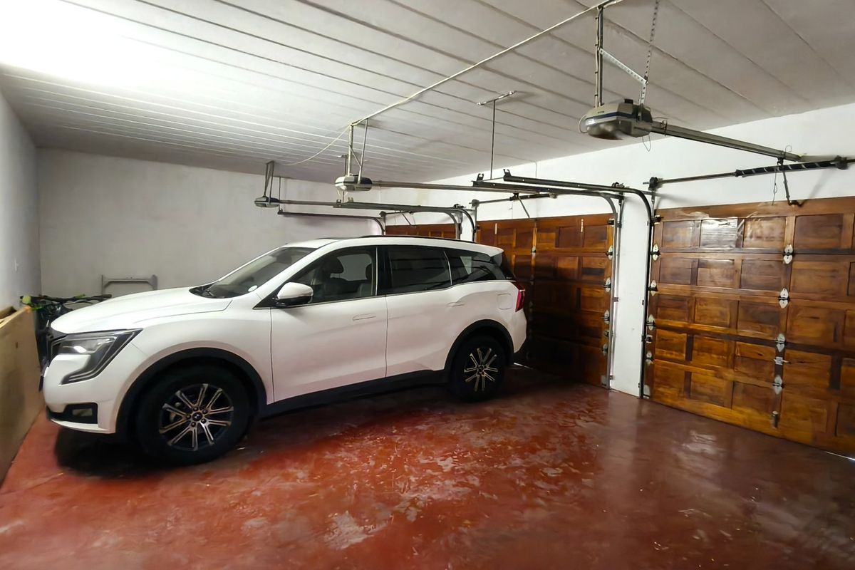 Spacious Family Living in the Heart of Noordheuwel  - Photo 4