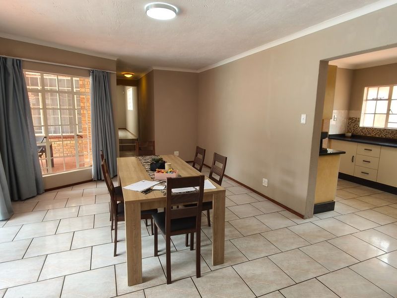 Spacious Family Living in the Heart of Noordheuwel  - Photo 7