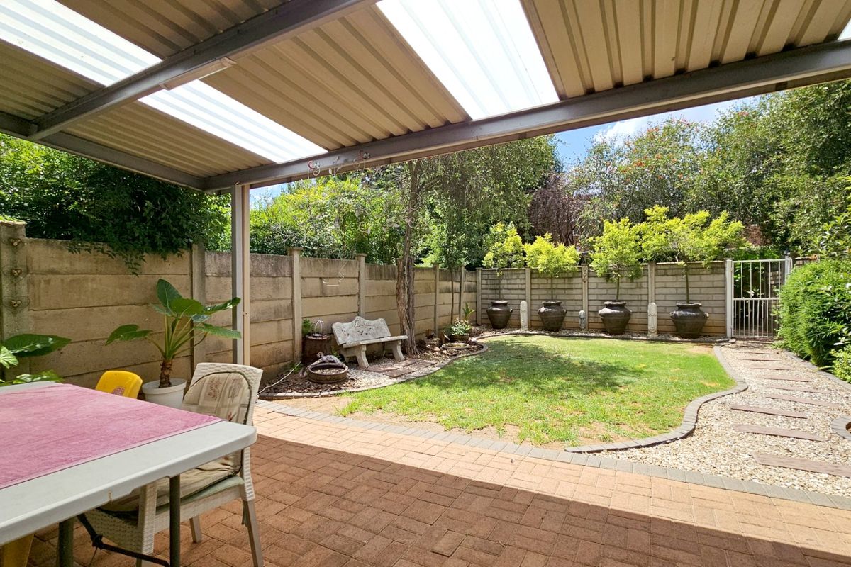 Pristine apartment in Three Rivers Proper. - Photo 3